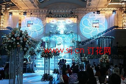 成都一私人婚礼堪比明星豪华演唱会 耗资40万[组图]